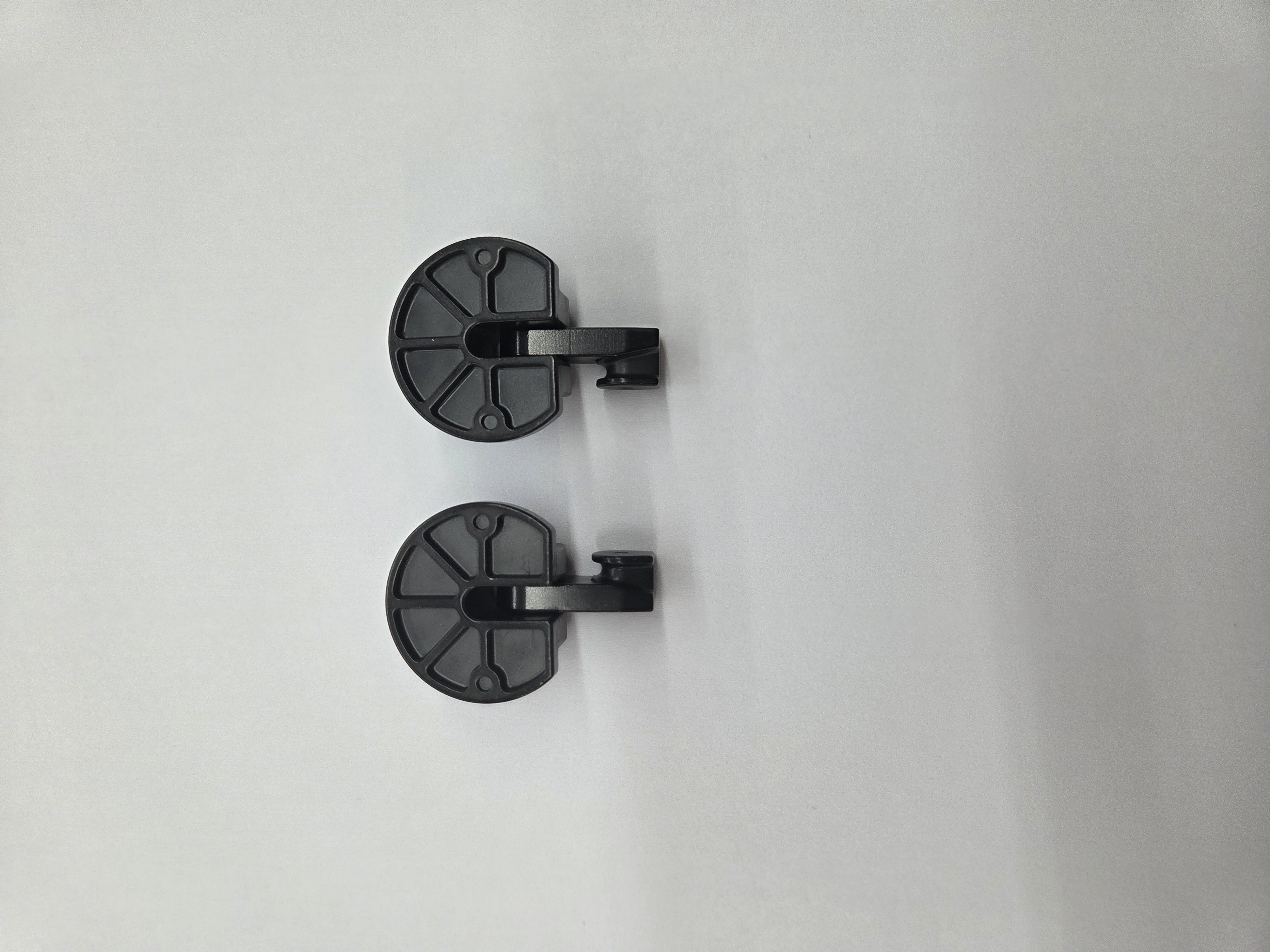 Limb Pucks (Set Of 2)